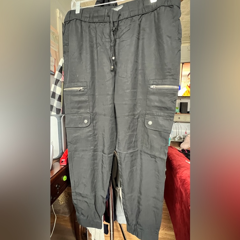 Banana Republic size L Cargo ankle pants